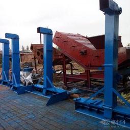 小型马路收粮机视频,高效便捷的粮食收割新利器